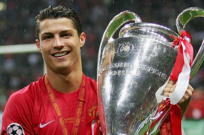 Ronaldo trở lại MU và diễn biến cuộc lật kèo kinh điển
