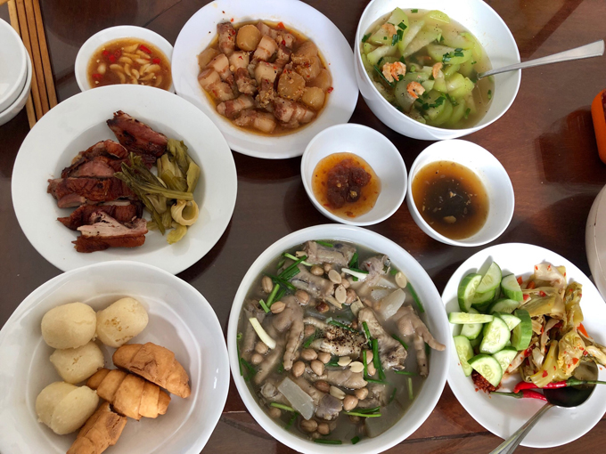 Mâm cơm chồng nấu cho vợ khiến dân mạng dậy sóng